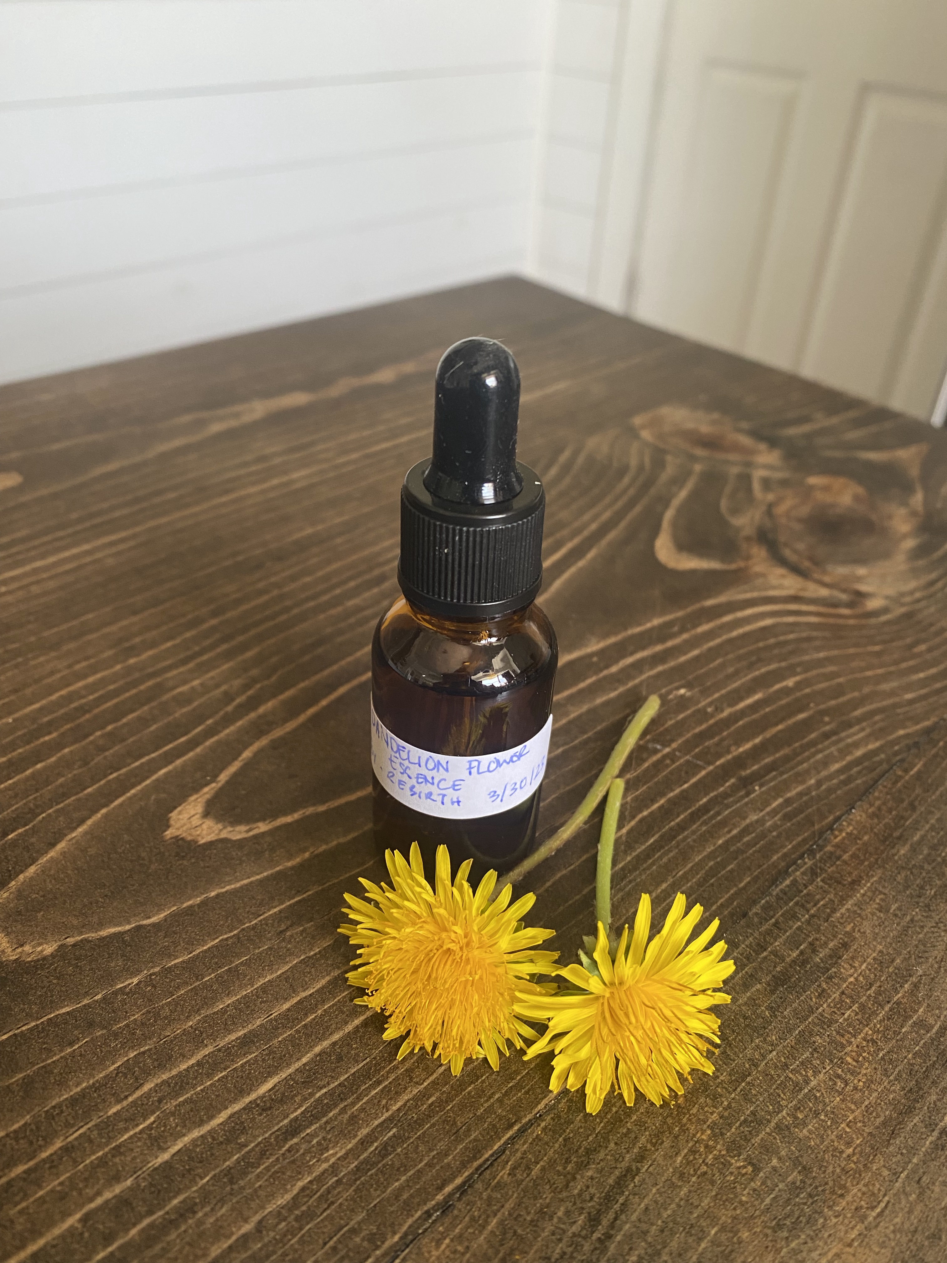 Helps to raise awareness and release emotional tension and stress held in body. Encourages body-mind communication.